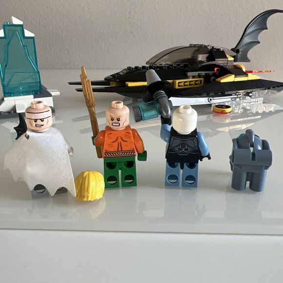 Lego DC Universe Super Heroes Arctic Batman Vs. Mr. Freeze Aquaman On Ice 76000 - Picture 3 of 5